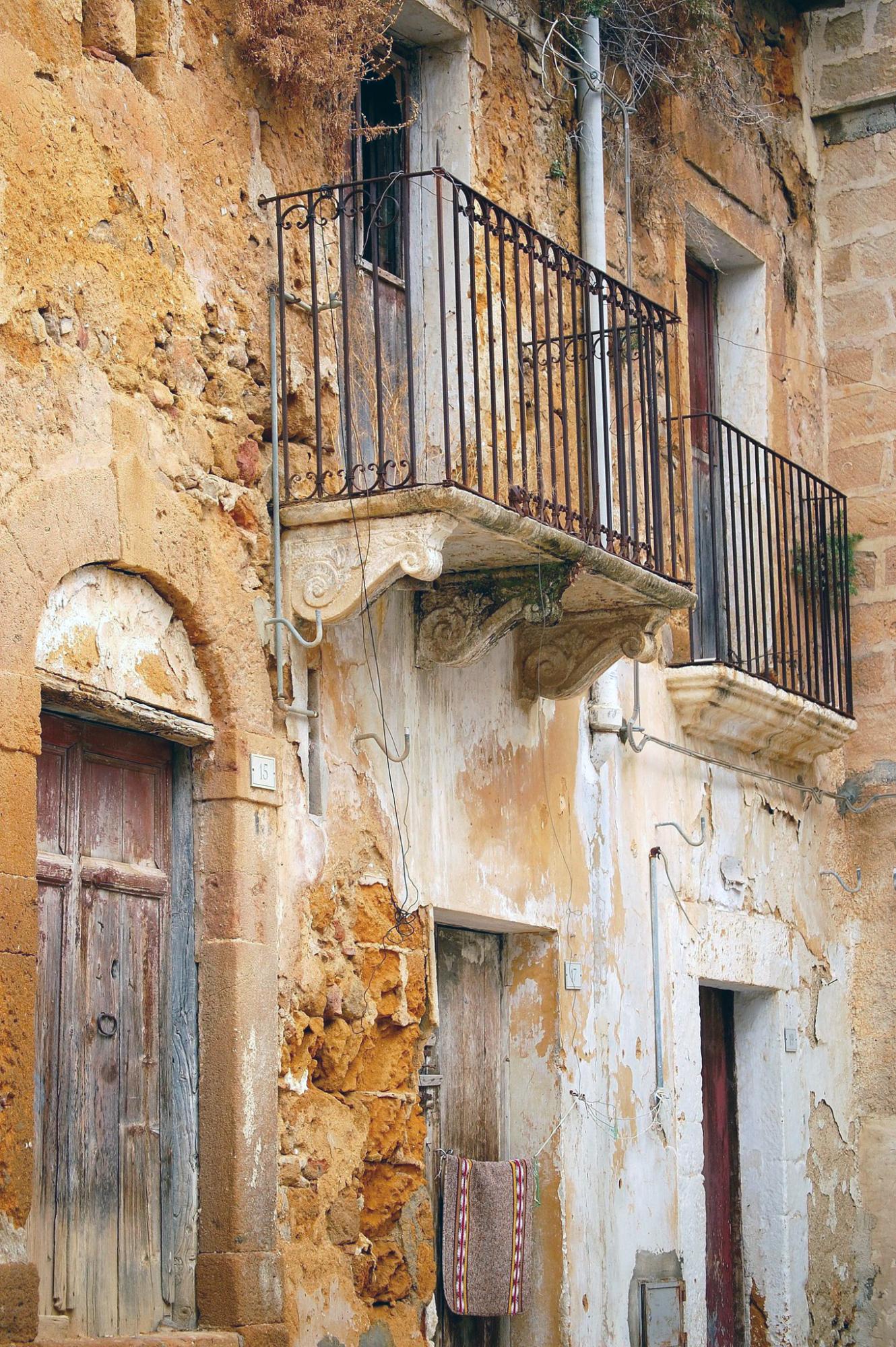 Будинок за ціною чашки кави: учасники житлової програми поділилися досвідом